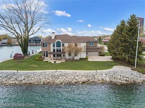 houses for sale st clair shores|Saint Clair Shores, MI Real Estate & Homes For Sale